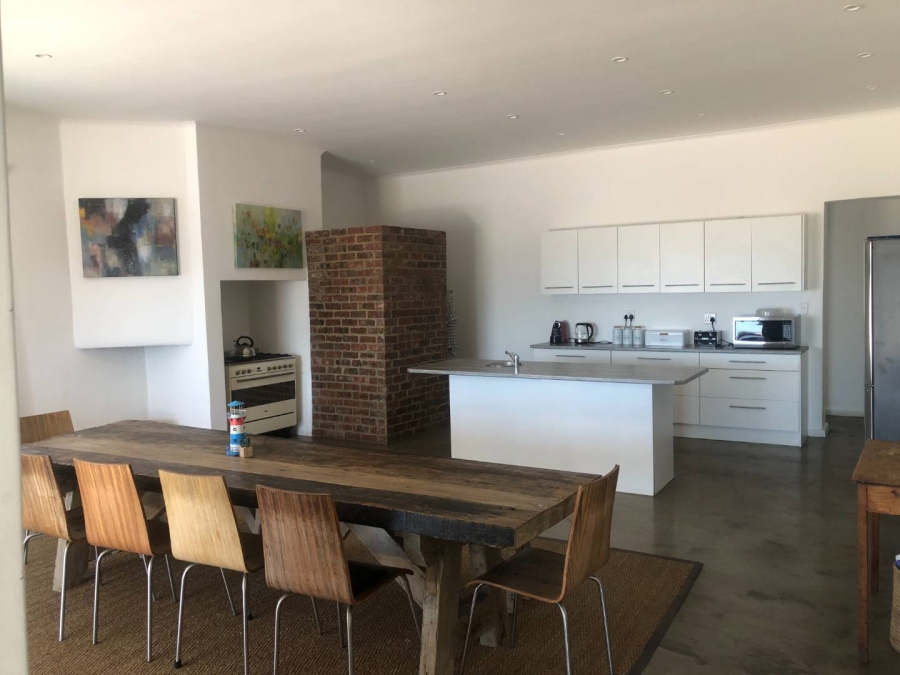 6 Bedroom Property for Sale in Westcliff Western Cape